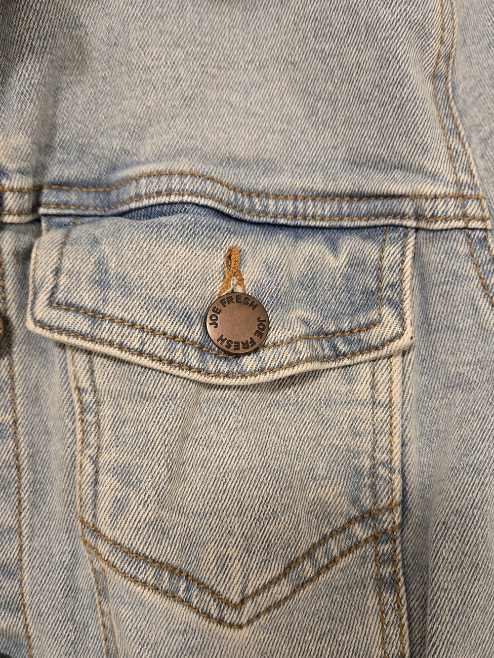 Joe Fresh Women's Denim Jacket - Picture 4 of 7